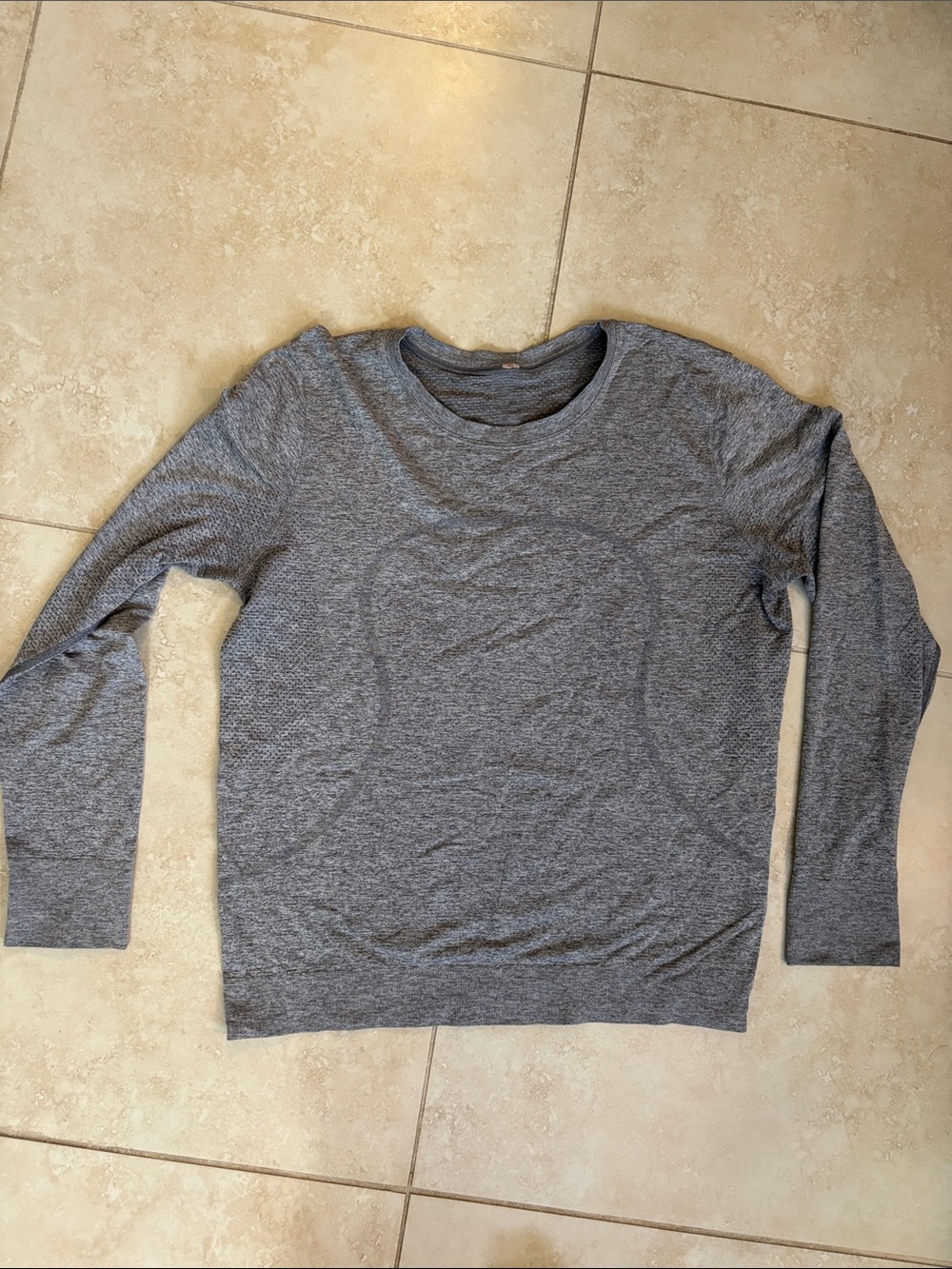 lululemon athletica Women's Long Sleeve Tee in Heather Gray